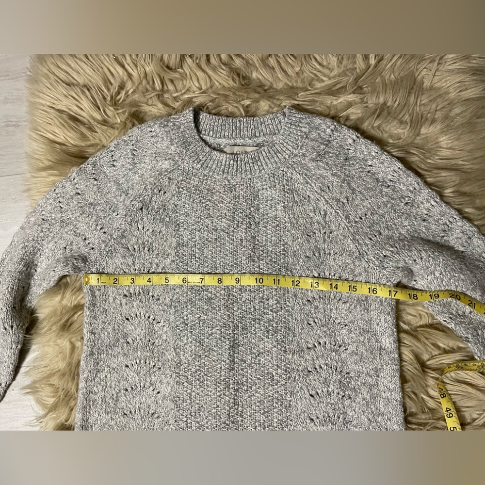 LOFT Women's Gray Super Soft Crew Neck Sweater - Picture 7 of 8